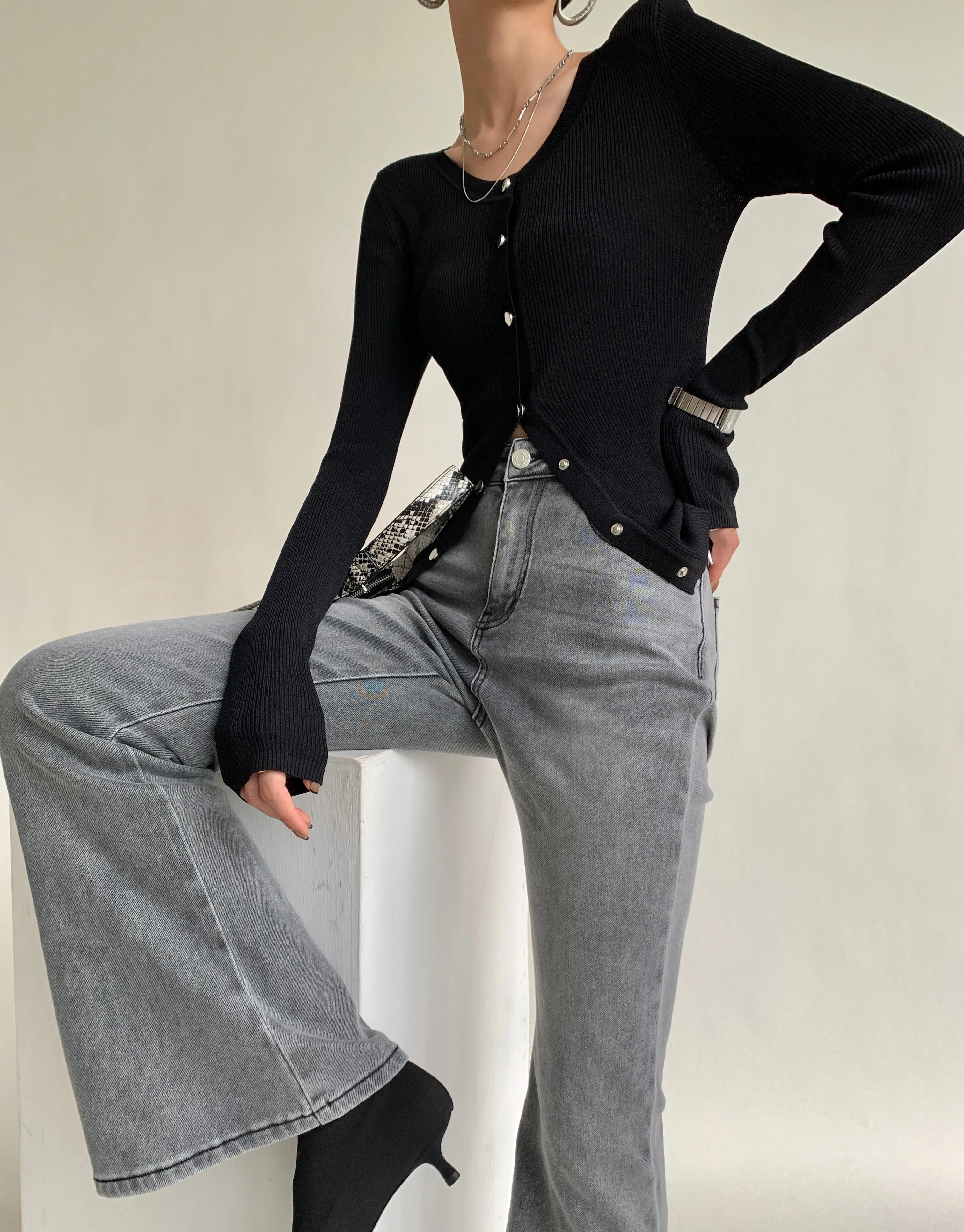 Knitted Classic Cardigan - Black