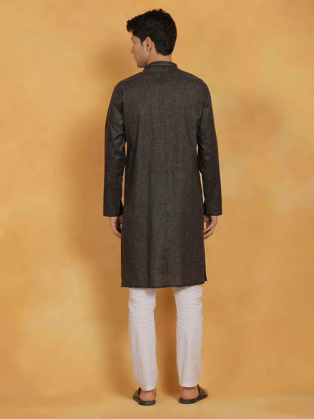 VASTRAMAY Black & White Cotton Kurta Pyjama